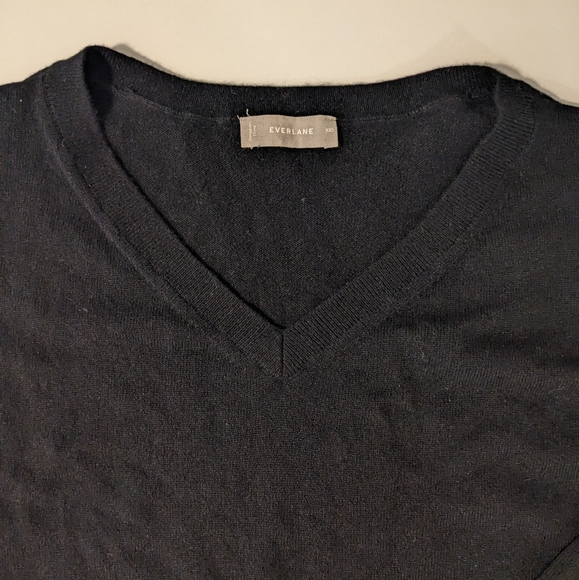 Everlane The Cashmere V-Neck Sweater | 100% Cashmere | XXS | Black | GUC - Picture 4 of 8